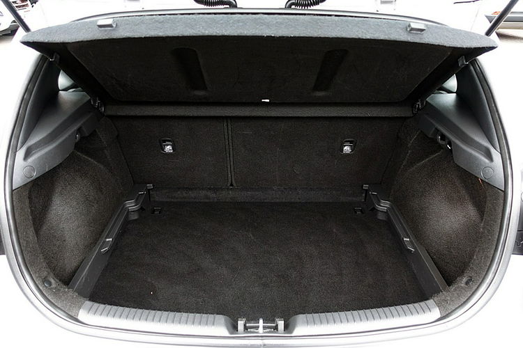 Hyundai i30 1, 5 16V Led+Tempomat GWARANCJA 1WŁ Kraj Bezwypadkowy F23% 4x2 zdjęcie 13