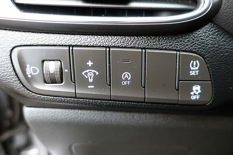 Hyundai i30 1, 5 16V Led+Tempomat GWARANCJA 1WŁ Kraj Bezwypadkowy F23% 4x2 zdjęcie 16