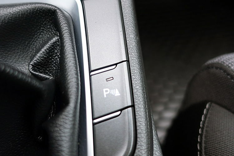 Hyundai i30 1, 5 16V Led+Tempomat GWARANCJA 1WŁ Kraj Bezwypadkowy F23% 4x2 zdjęcie 19