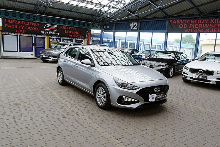 Hyundai i30 1, 5 16V Led+Tempomat GWARANCJA 1WŁ Kraj Bezwypadkowy F23% 4x2 zdjęcie 3