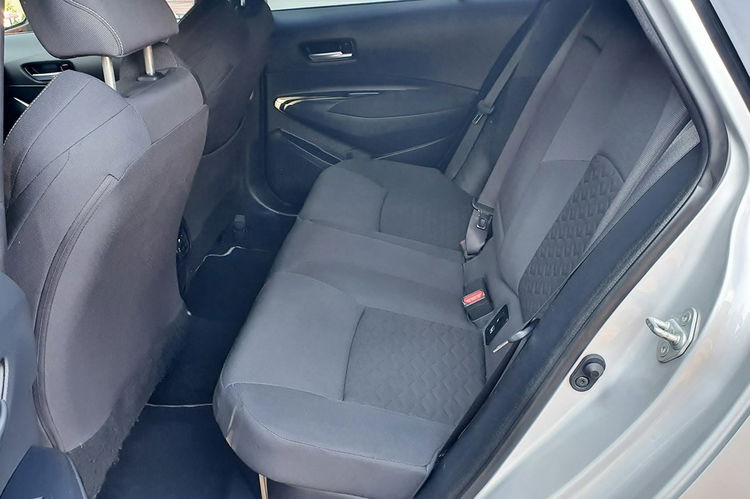 Toyota Corolla 1.8 122KM Hybrid COMFORT+TECH Salon PL, I WŁ, Serwis , F.vat XII 2021 r zdjęcie 17