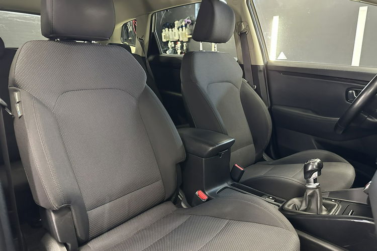 Carens Kia Carens 1.7 CRDI Alu 18 Navi Zadbana Po Opłatach Gwarancja Raty zdjęcie 9