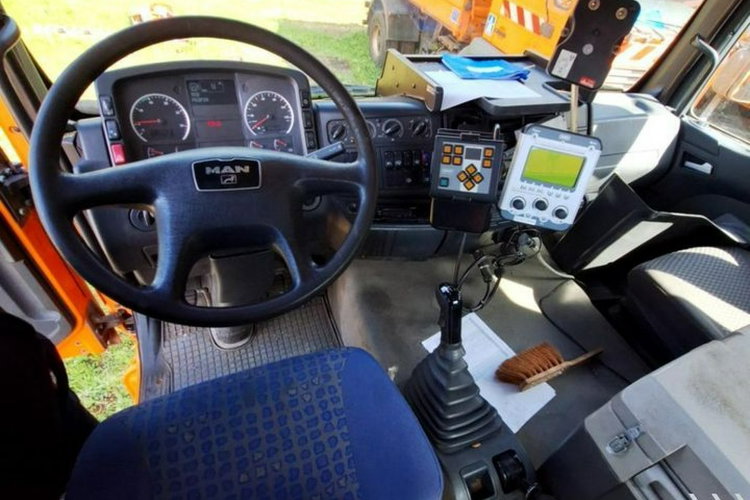 TGA 26.410 6x6 MAN TGA 26.410 6x6 | piaskarka SCHMIDT STRATOS + wywrot MEILLER KIPPER zdjęcie 10