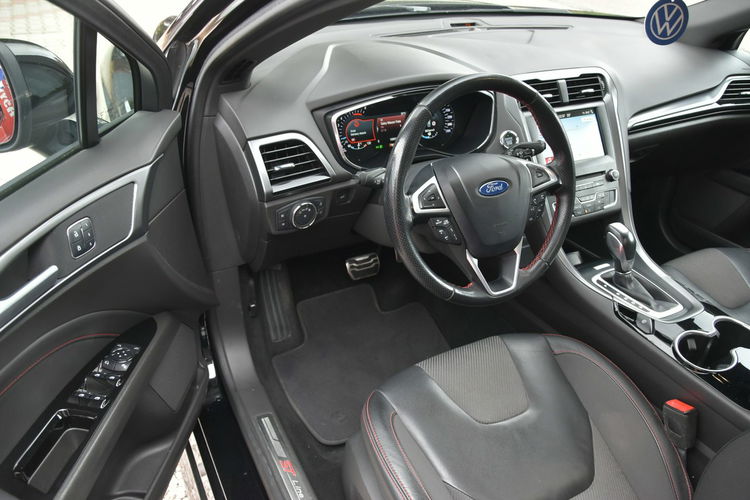 Ford Mondeo ST Line 2.0 EcoBoost 240KM Automat 2018r. SALON LED Panorama Kamera zdjęcie 16
