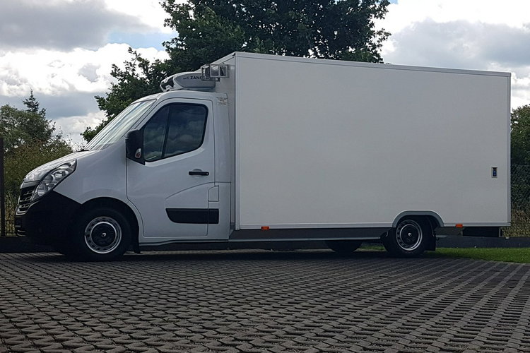 Renault Master SKLEP BAR FOODTRUCK KONTENER NISKOPODŁOGOWY AUTOSKLEP KLIMA AGREGAT zdjęcie 39