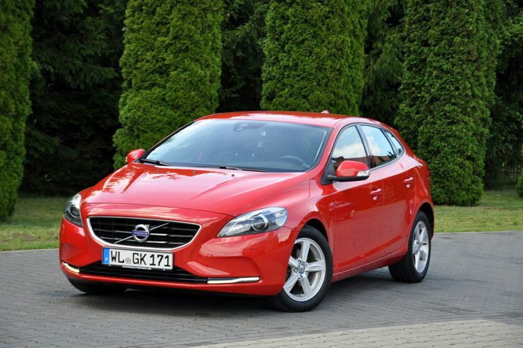 Volvo V40 1.6d(115KM) Lift Xenon Led Virtual Kamera Parkt Asista Alu16"ASO FULL zdjęcie 9