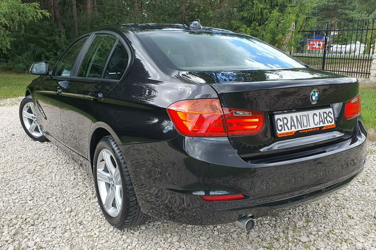 BMW 318 318d 143KM # Duża Navi # Climatronic # PDC # Serwisowana # Super Stan zdjęcie 3