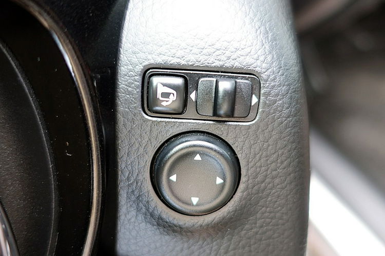 Nissan Qashqai TYLKO 71TYŚ KM PANORAMA+LED+NAVI+Kamera360 SERWIS GWAR. KRAJOWY BEZWYP 4x2 zdjęcie 15