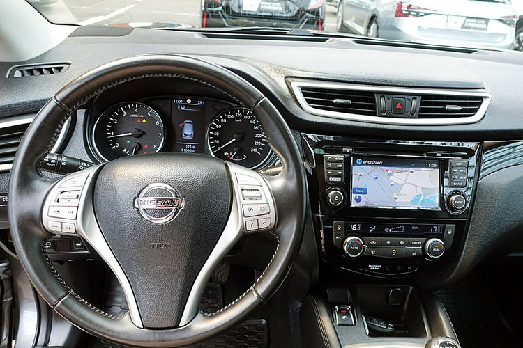 Nissan Qashqai TYLKO 71TYŚ KM PANORAMA+LED+NAVI+Kamera360 SERWIS GWAR. KRAJOWY BEZWYP 4x2 zdjęcie 18