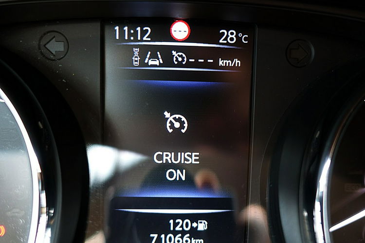 Nissan Qashqai TYLKO 71TYŚ KM PANORAMA+LED+NAVI+Kamera360 SERWIS GWAR. KRAJOWY BEZWYP 4x2 zdjęcie 25