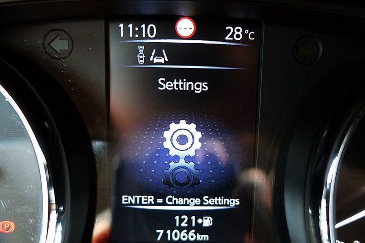 Nissan Qashqai TYLKO 71TYŚ KM PANORAMA+LED+NAVI+Kamera360 SERWIS GWAR. KRAJOWY BEZWYP 4x2 zdjęcie 34