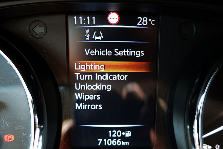 Nissan Qashqai TYLKO 71TYŚ KM PANORAMA+LED+NAVI+Kamera360 SERWIS GWAR. KRAJOWY BEZWYP 4x2 zdjęcie 41