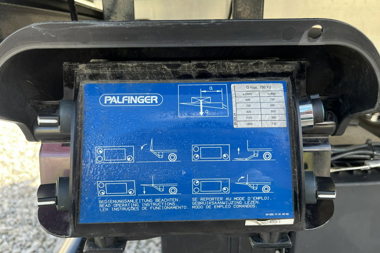 Iveco Daily 35S18 Winda_750kg Chłodnia -29 C/+29 C GWARANCJA 3.0/180KM zdjęcie 11