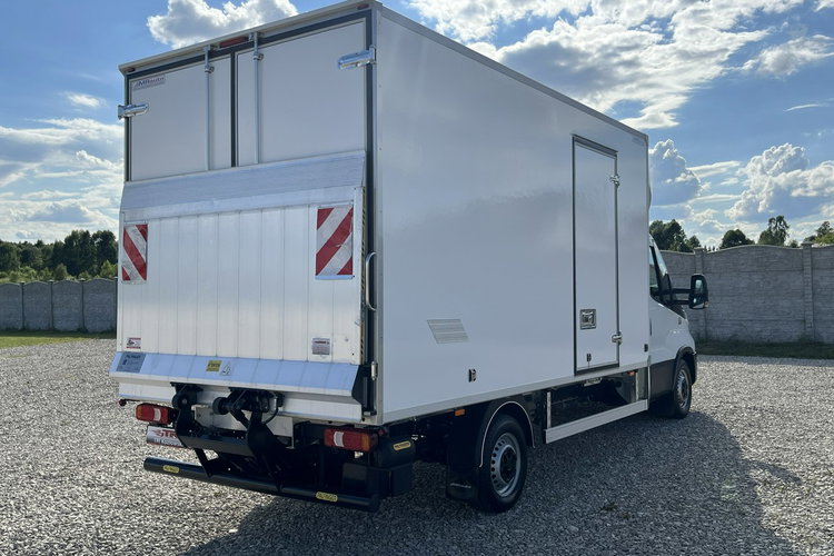 Iveco Daily 35S18 Winda_750kg Chłodnia -29 C/+29 C GWARANCJA 3.0/180KM zdjęcie 4