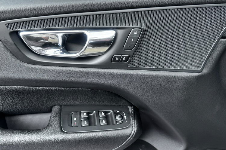 Volvo XC 60 T5 AWD 2.0i turbo inscription full serwis bezwypadkowy zamiana 1.r.gwa zdjęcie 16