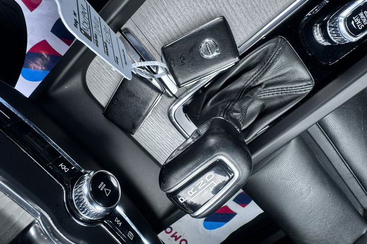 Volvo XC 60 T5 AWD 2.0i turbo inscription full serwis bezwypadkowy zamiana 1.r.gwa zdjęcie 38