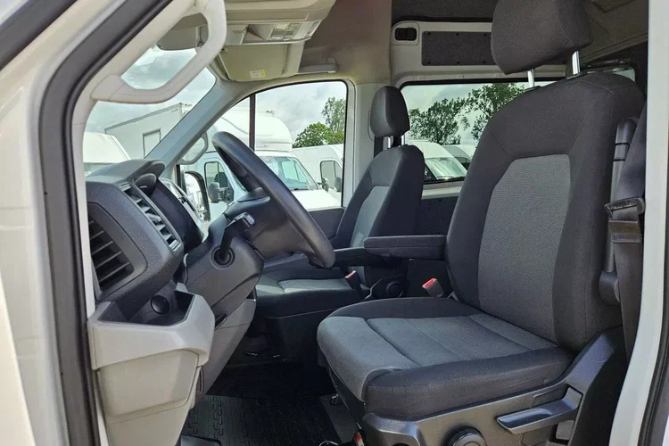 Volkswagen Crafter L3H2 99900zł NETTO Brygadówka 6 osób 2.0TDi/177KM zdjęcie 19