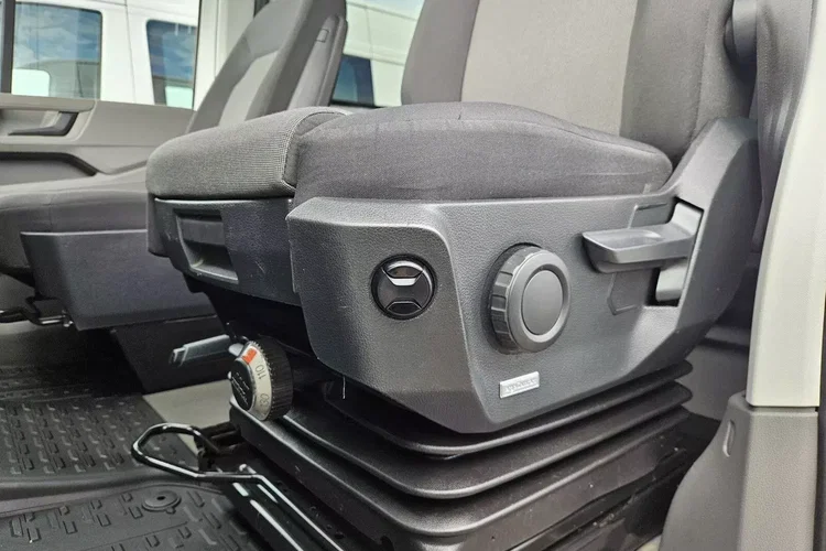 Volkswagen Crafter L3H2 99900zł NETTO Brygadówka 6 osób 2.0TDi/177KM zdjęcie 20