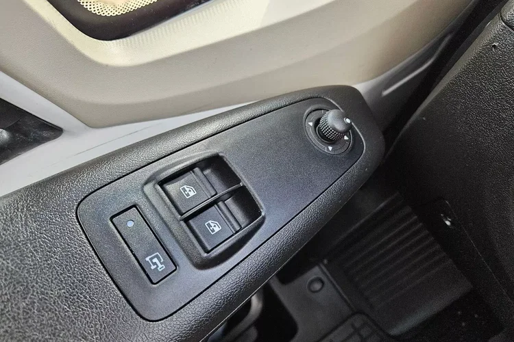 Peugeot boxer L3H2 64999zł NETTO 2.2HDi/140KM zdjęcie 19