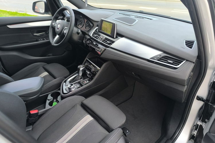 BMW 220 2.0i 198KM Sport Mpakiet zdjęcie 25