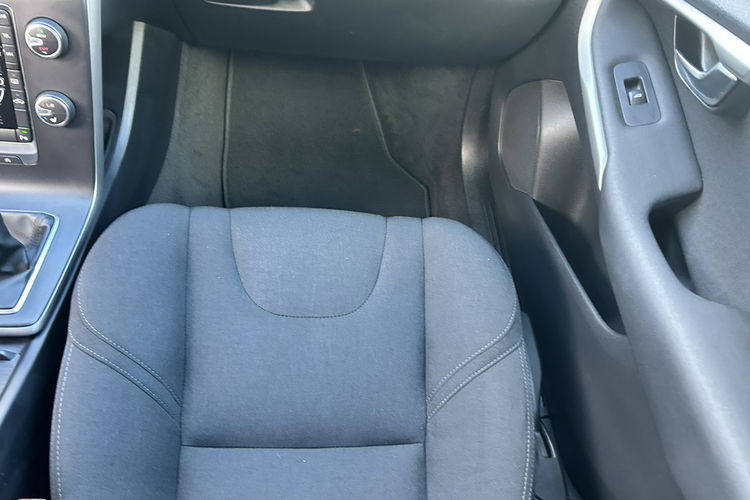 Volvo V40 Super stan zdjęcie 13