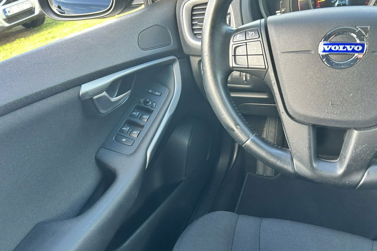 Volvo V40 Super stan zdjęcie 19