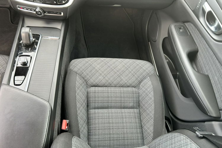 Volvo V60 Super stan Benzyna + Hybryda zdjęcie 17
