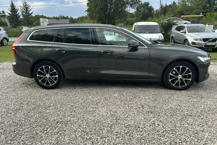 Volvo V60 Super stan Benzyna + Hybryda zdjęcie 4