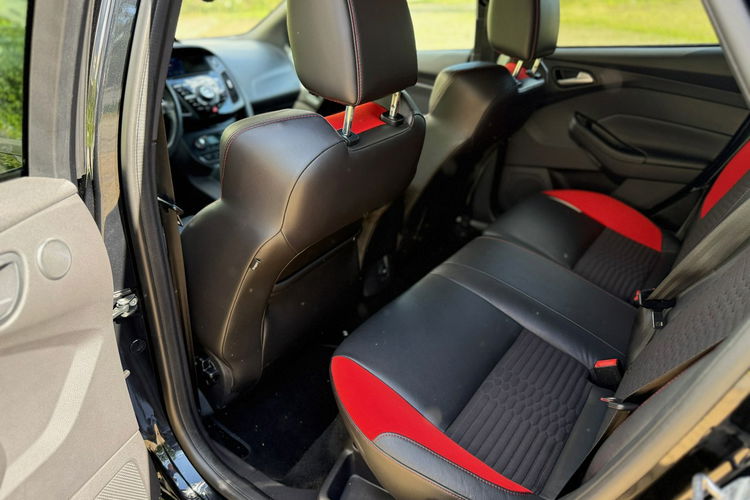 Ford Focus ST 250 Recaro zdjęcie 19