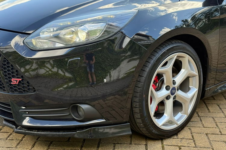 Ford Focus ST 250 Recaro zdjęcie 34