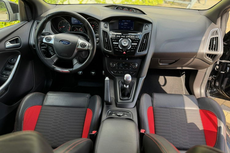 Ford Focus ST 250 Recaro zdjęcie 6