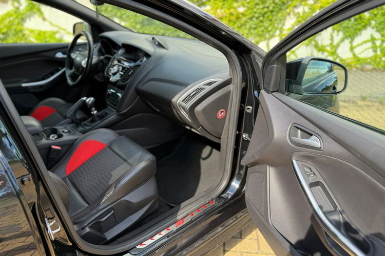 Ford Focus ST 250 Recaro zdjęcie 9