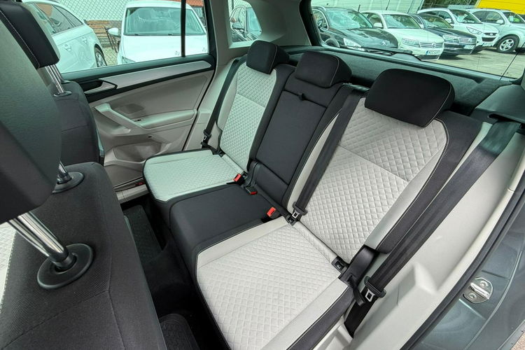 Volkswagen Tiguan Polski salon, automat, LED, podgrzewane fotele, panorama zdjęcie 13