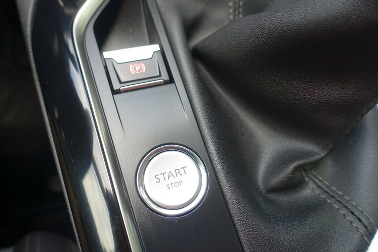 Peugeot 3008 Fv Marża Szklany Dach - Bardzo Bogata Opcja 2.0HDI 150KM zdjęcie 30