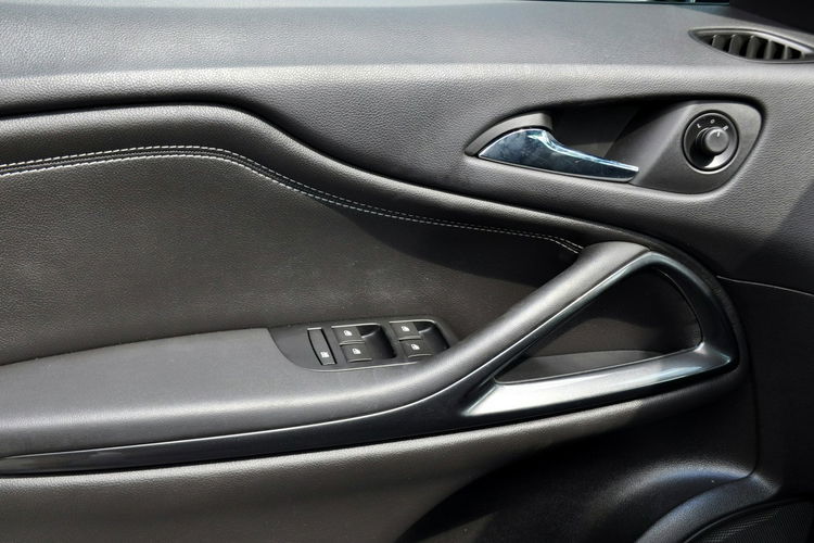 Opel Zafira 2.0d(170KM) Lift Xenon Led Navi Kamera 7-Foteli Welur 2xPark Alu17"ASO zdjęcie 37