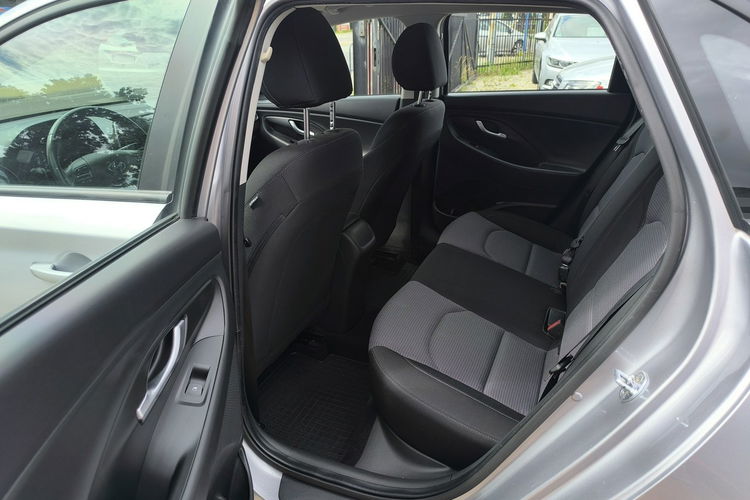 Hyundai i30 1.5DPi 16V 110KM Klimatyzacja Czujniki Parkowania Salon Polska zdjęcie 18