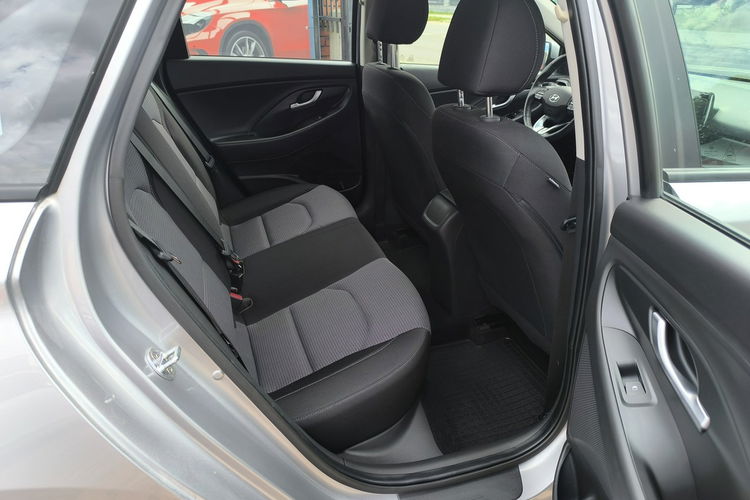 Hyundai i30 1.5DPi 16V 110KM Klimatyzacja Czujniki Parkowania Salon Polska zdjęcie 25