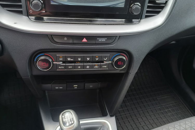 Kia Cee'd 1.6CRDi 116KM Klimatronic Kamera Salon Polska zdjęcie 17