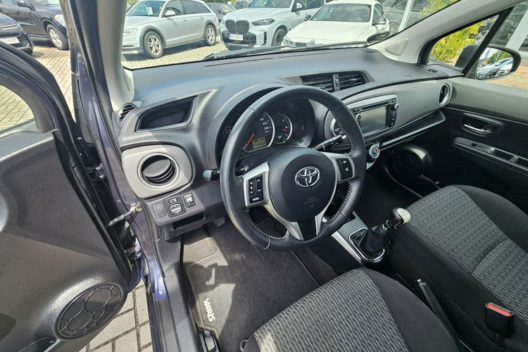 Yaris Kamera cofania, alufelgi, serwisoawany Toyota,  zdjęcie 16