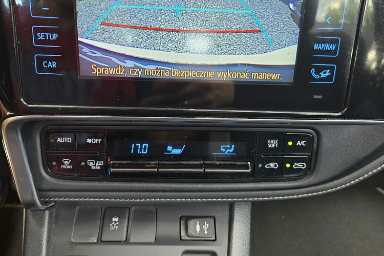Toyota Auris 1.8 HSD 136KM Kamera Bezwypadkowy zdjęcie 20