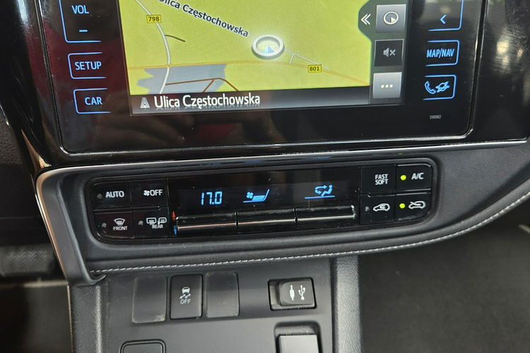 Toyota Auris 1.8 HSD 136KM Kamera Bezwypadkowy zdjęcie 22
