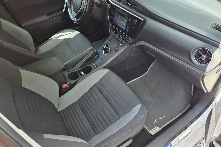 Toyota Auris 1.8 HSD 136KM Kamera Bezwypadkowy zdjęcie 9