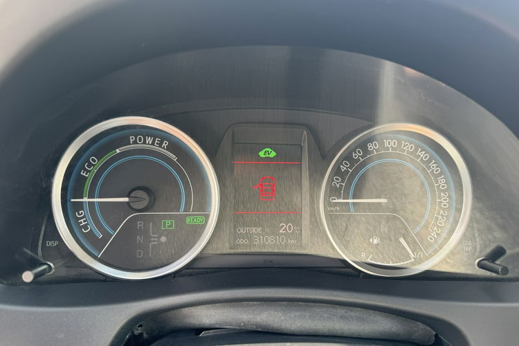 Toyota Auris 1.8 HSD 136KM Kamera Serwis Bardzo ładny zdjęcie 12