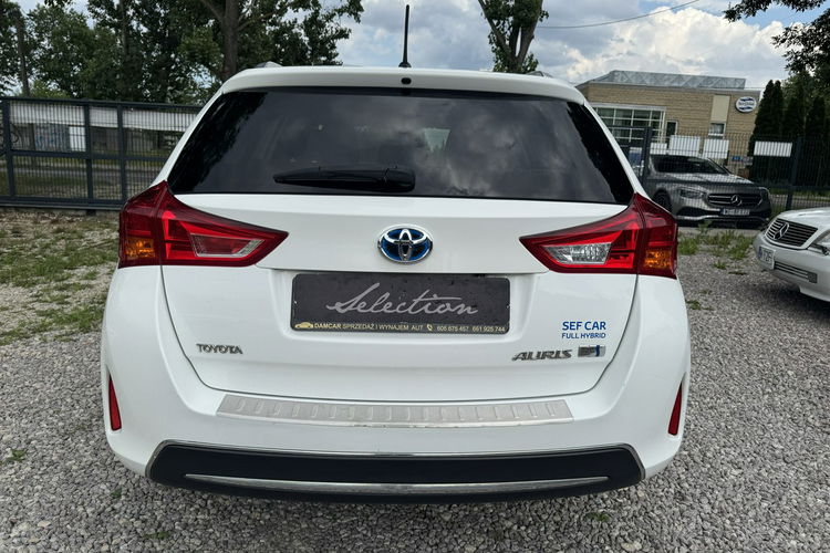 Toyota Auris 1.8 HSD 136KM Kamera Serwis Bardzo ładny zdjęcie 6