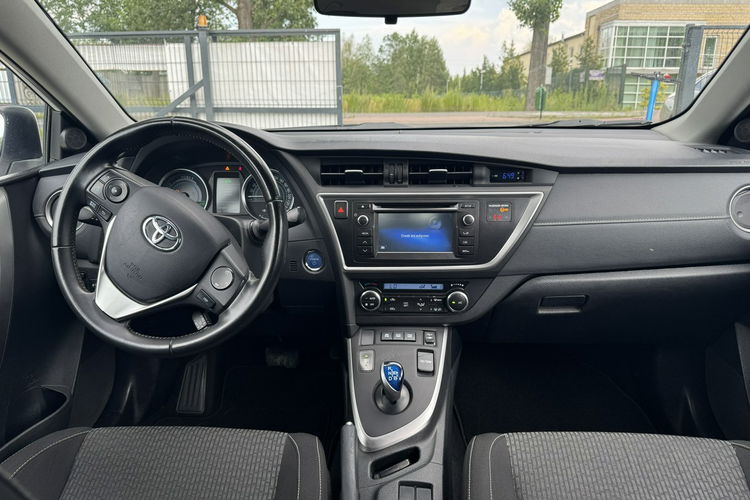 Toyota Auris 1.8 HSD 136KM Kamera Serwis Bardzo ładny zdjęcie 9