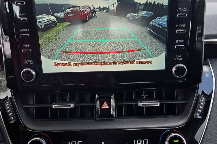 Toyota Corolla 1.8 HSD Ast. Pasa Distronic kamera Navi Grzane fotele Serwis zdjęcie 13