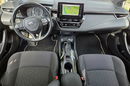Toyota Corolla 1.8 HSD Ast. Pasa Distronic kamera Navi Grzane fotele Serwis zdjęcie 9