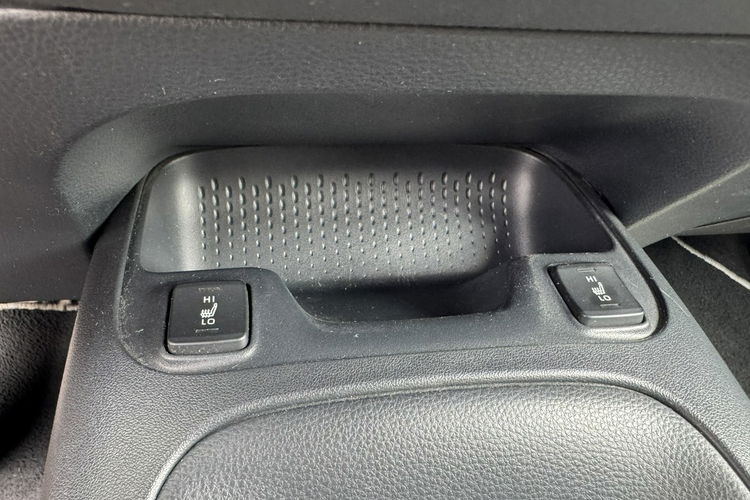 Toyota Corolla 1.8 HSD 136KM 109 tyś km Full Ledy Distronic Asystent Serwis Vat 23% zdjęcie 15