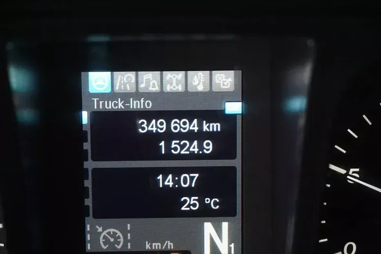 Mercedes / ANTOS / 2545 / EURO 6 / CHŁODNIA + WINDA / 23 PALETY / OŚ SKRĘTNA zdjęcie 12