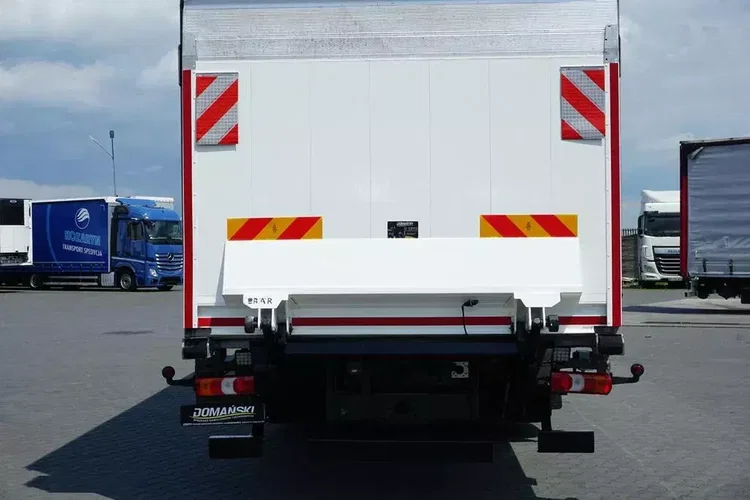 Mercedes / ANTOS / 2545 / EURO 6 / CHŁODNIA + WINDA / 23 PALETY / OŚ SKRĘTNA zdjęcie 34